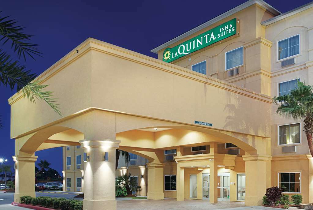 La Quinta By Wyndham Channelview Hotel
