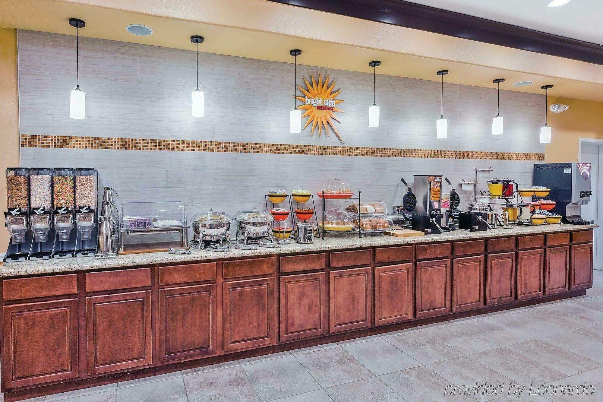 La Quinta By Wyndham Channelview Hotel Cloverleaf