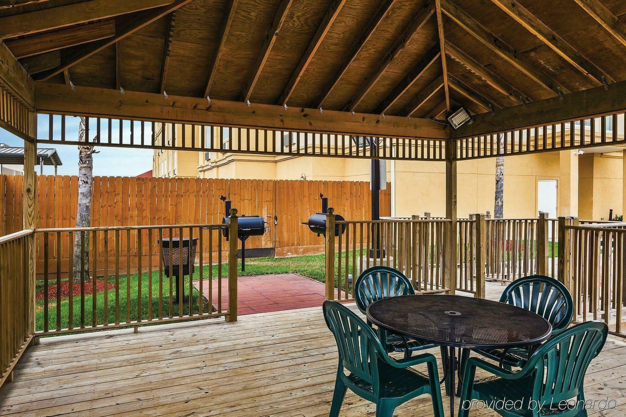 Hotel La Quinta By Wyndham Channelview 4*