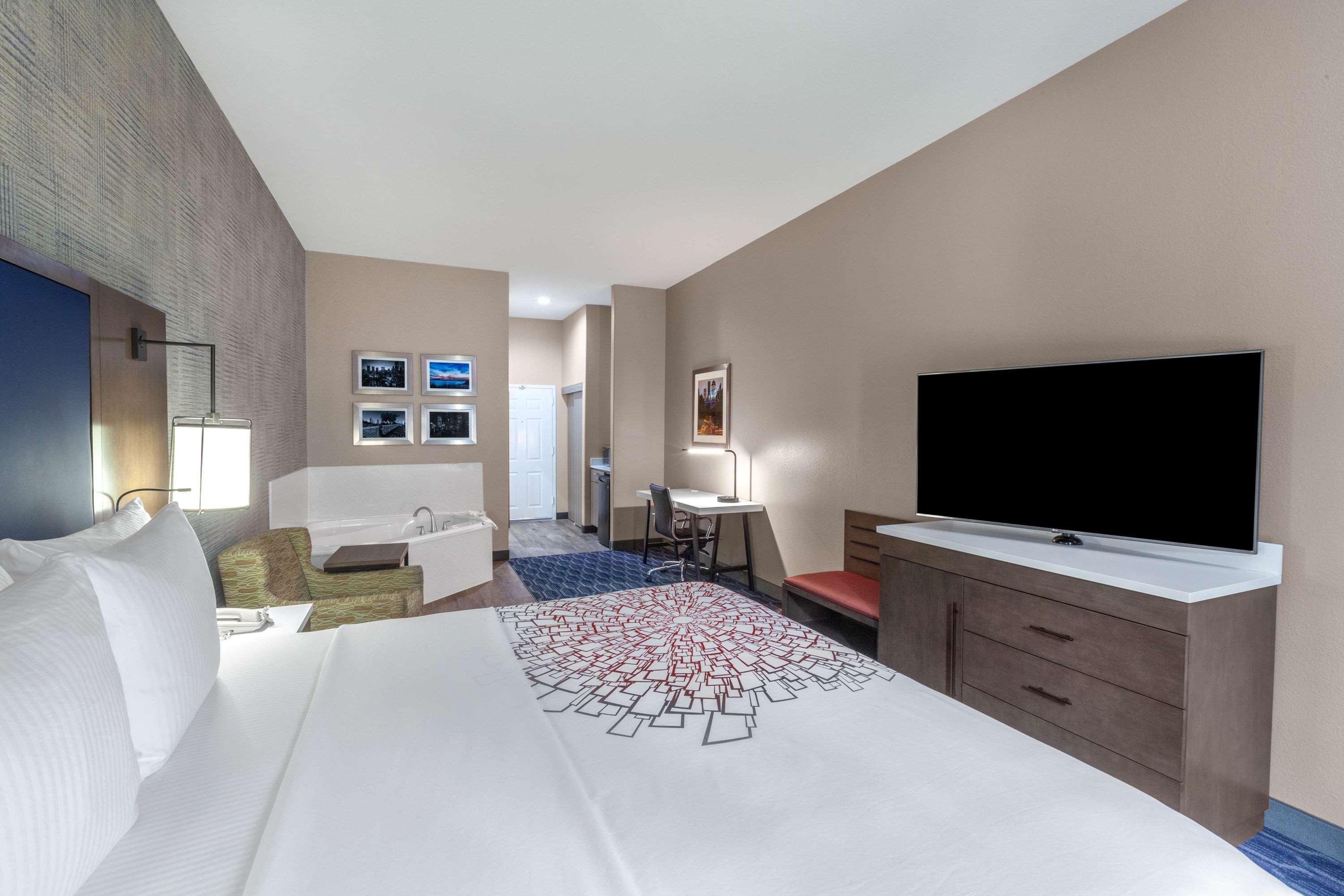 Hotel La Quinta By Wyndham Channelview 4*