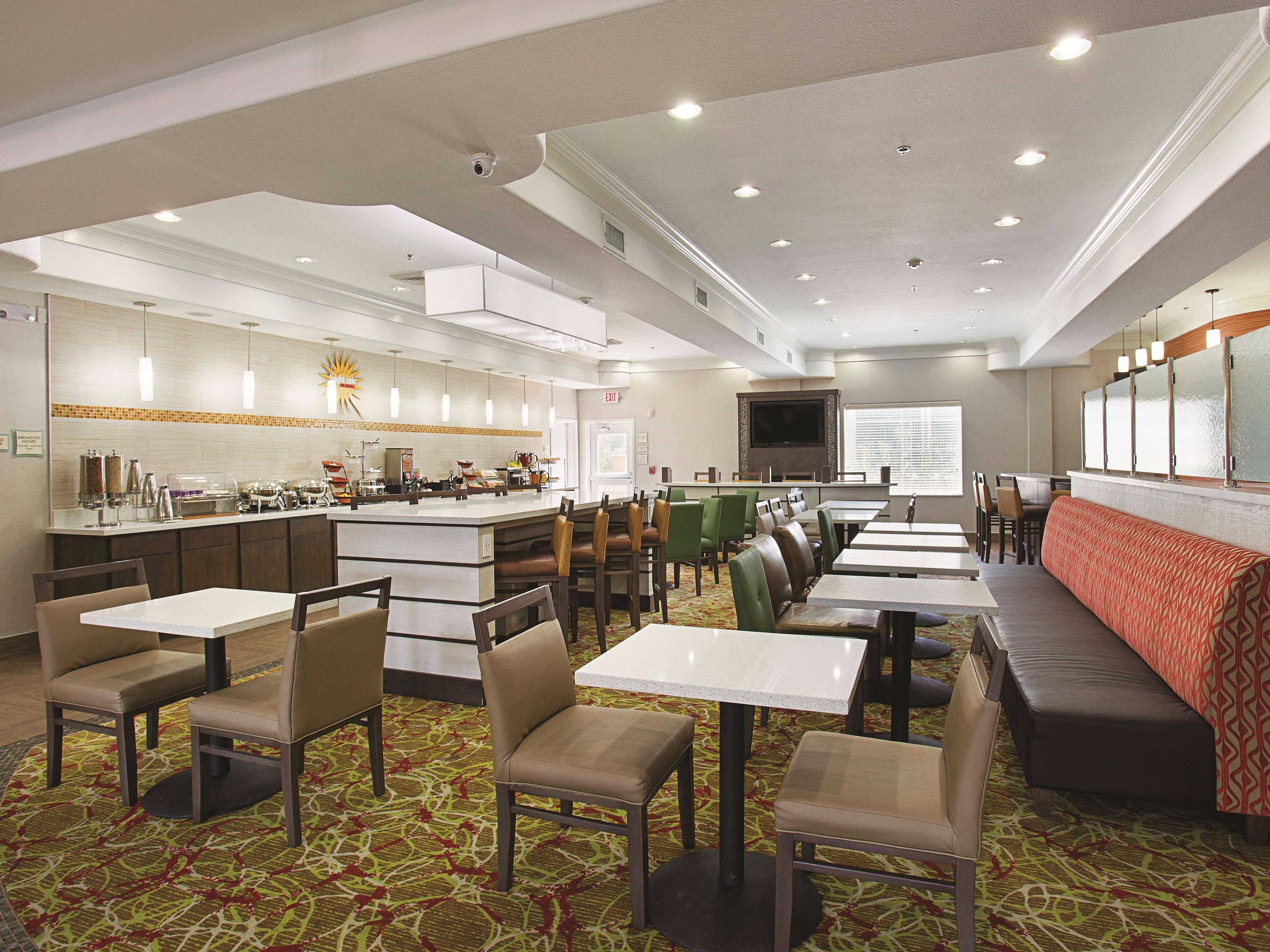 La Quinta By Wyndham Channelview Cloverleaf
