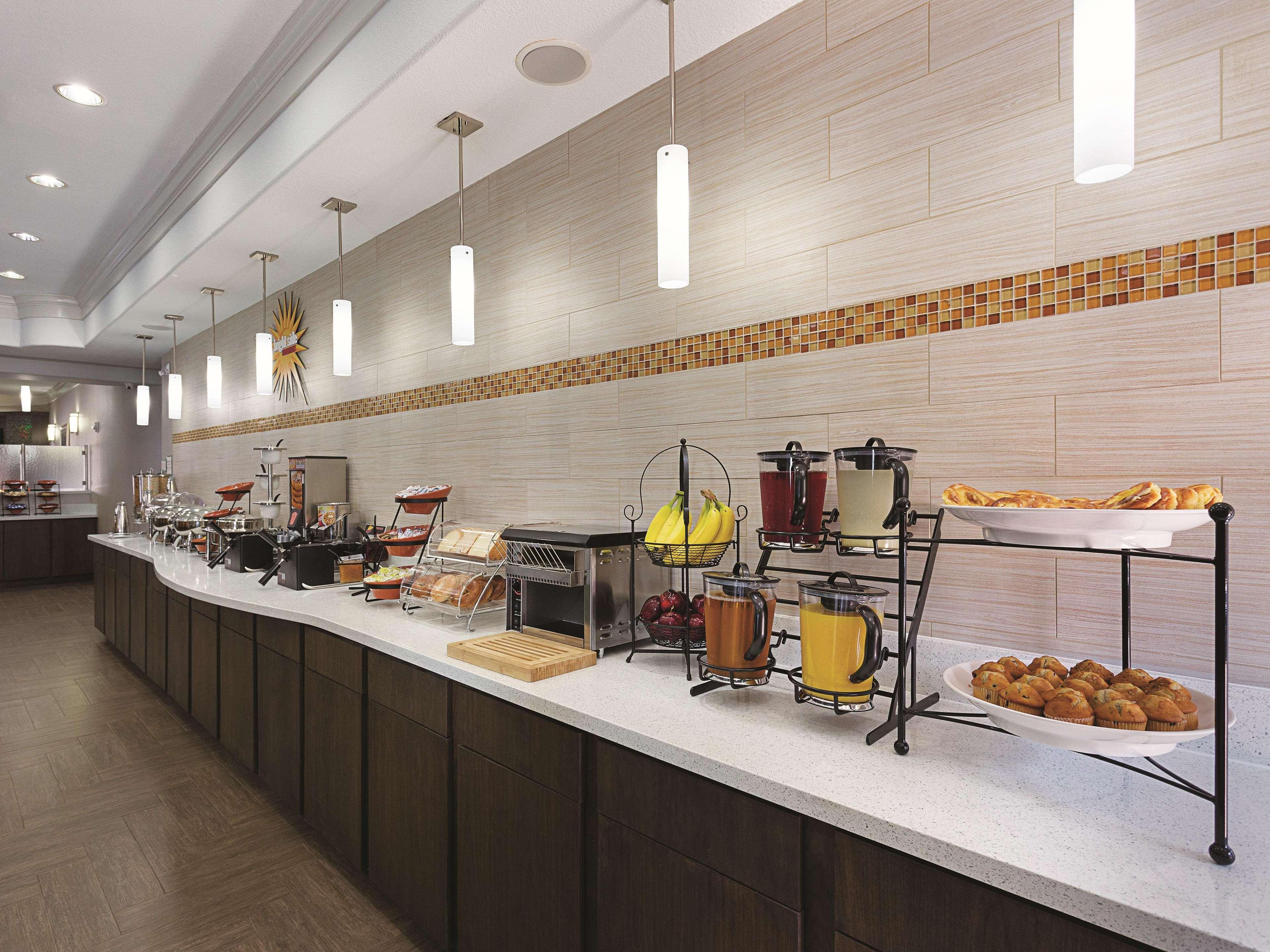 La Quinta By Wyndham Channelview Hotel 4*