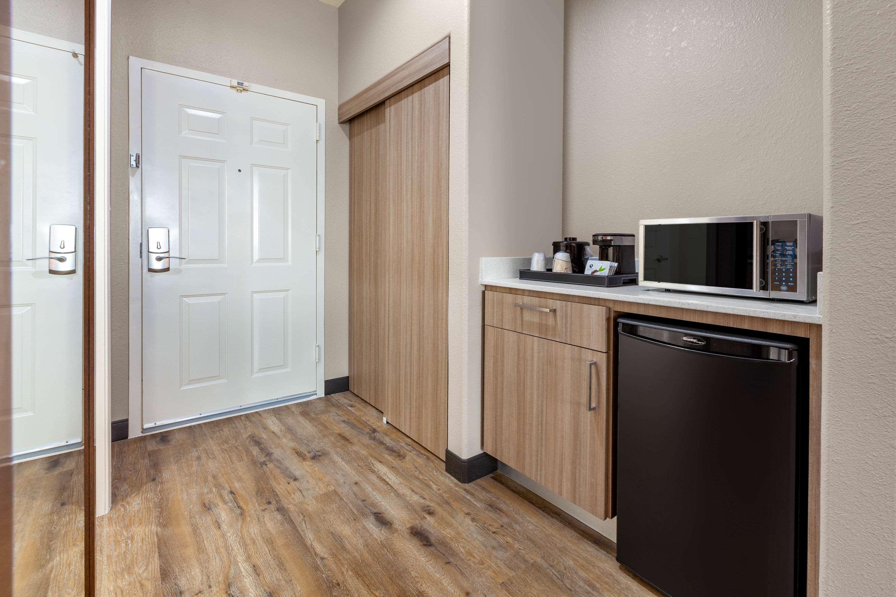 La Quinta By Wyndham Channelview Hotel 4*