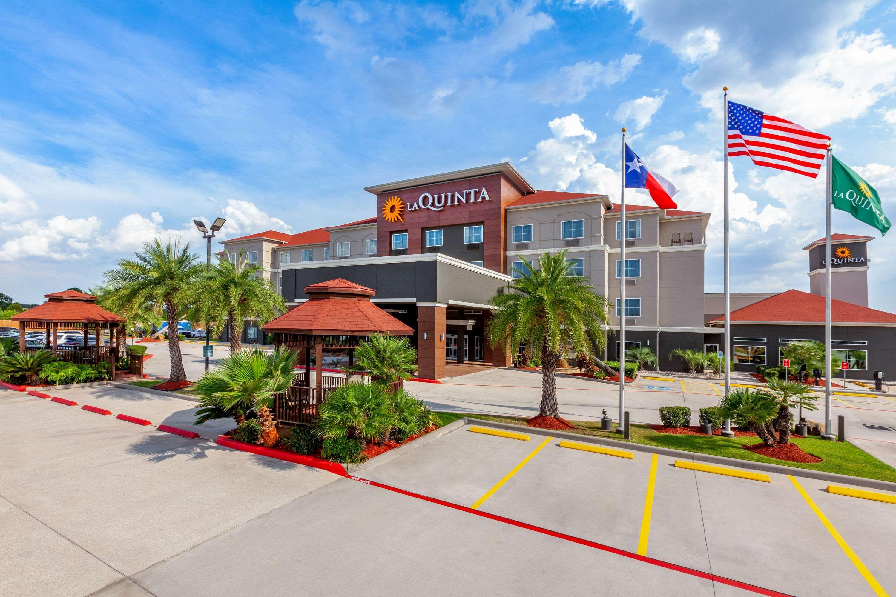 La Quinta By Wyndham Channelview Hotel