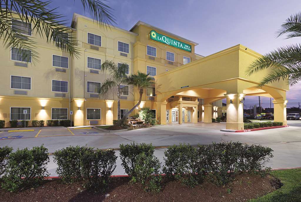 La Quinta By Wyndham Channelview Hotel Cloverleaf