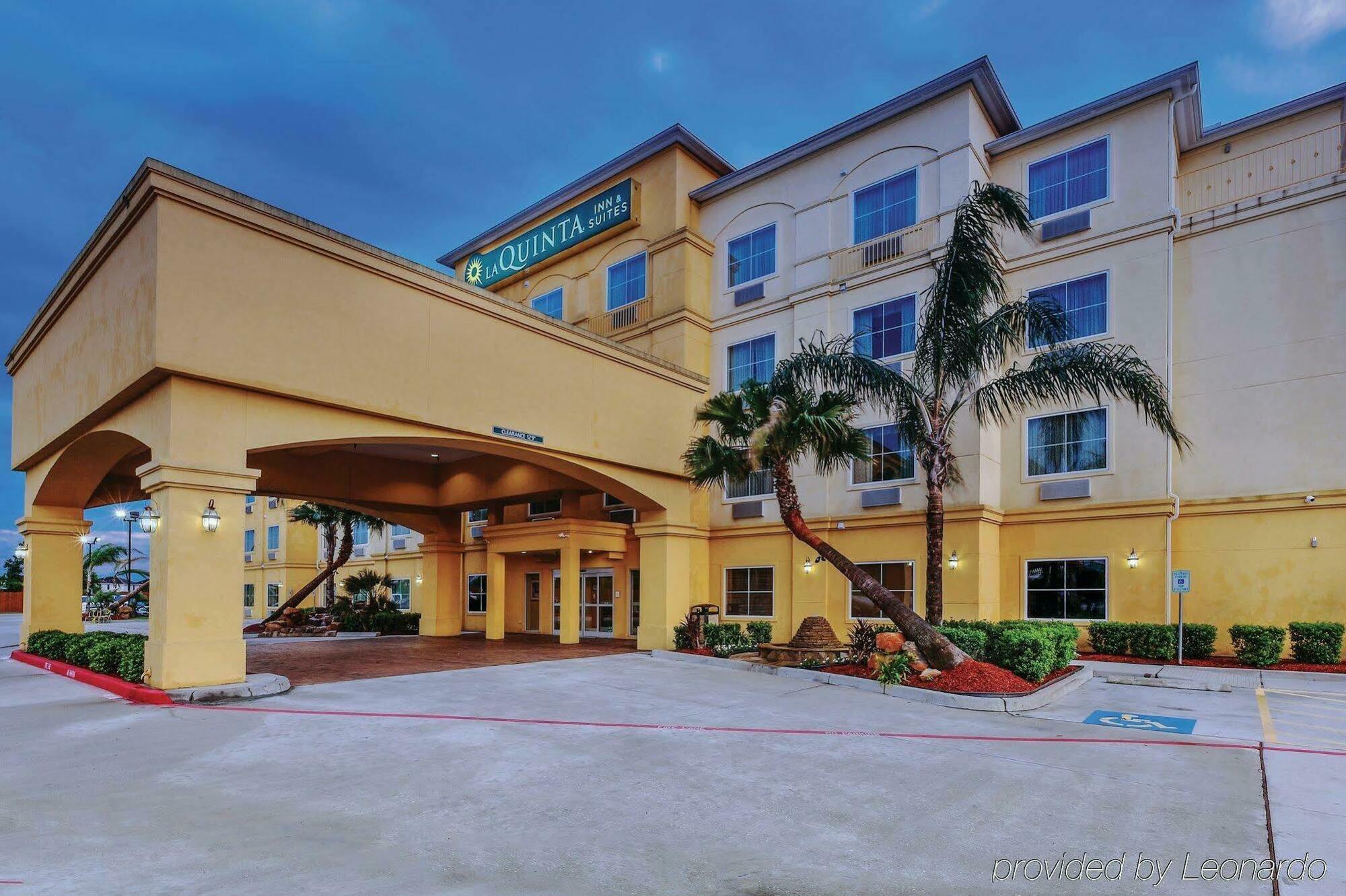 La Quinta By Wyndham Channelview Hotel Cloverleaf